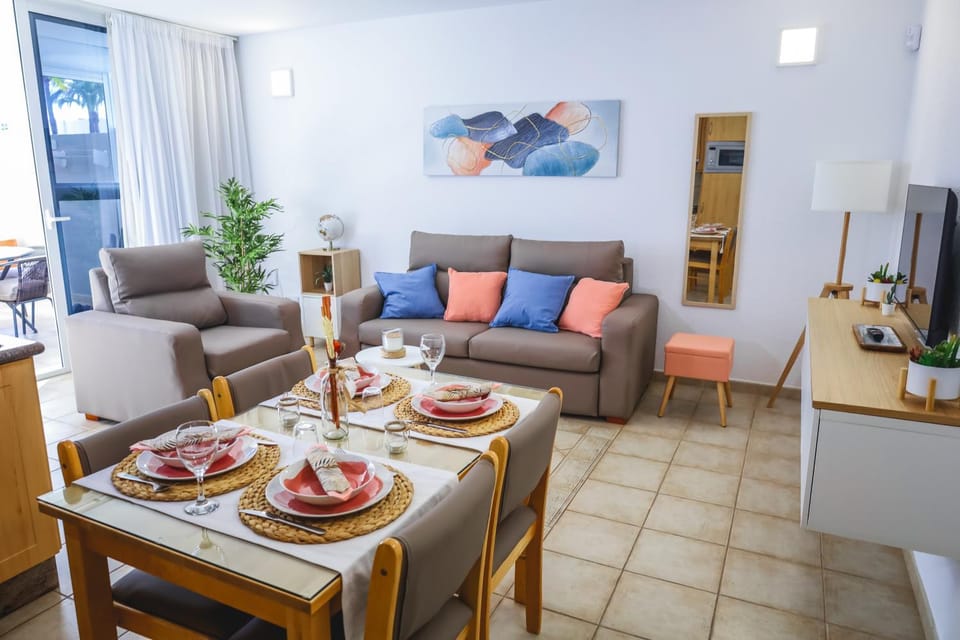 Kitchen or kitchenette, Living room, Dining area
