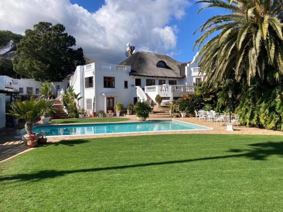 Property building, Patio, Natural landscape, Garden, Garden view, Pool view, Swimming pool, sunbed