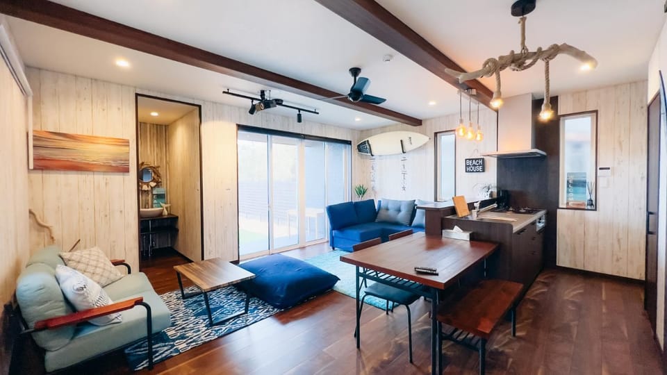 Living room, Dining area