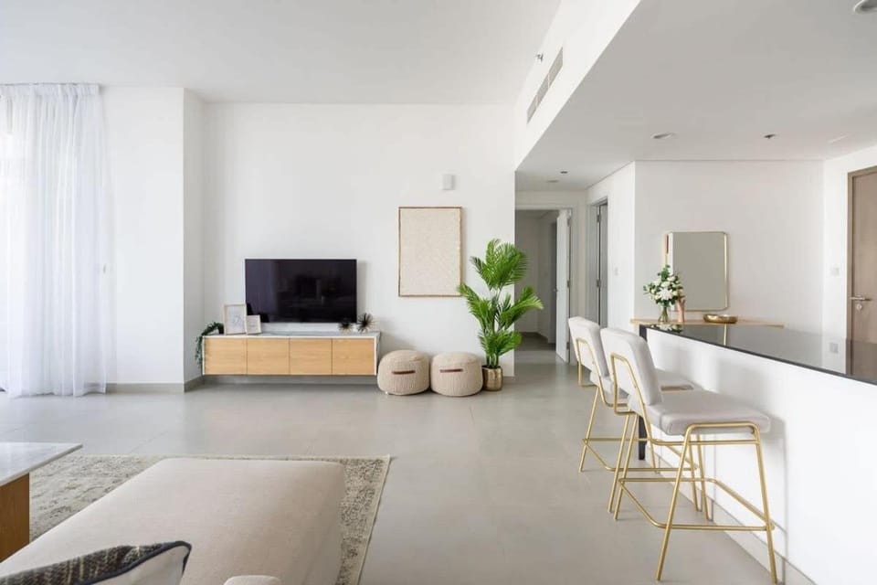 Frank Porter - Pulse C2 Apartment in Dubai