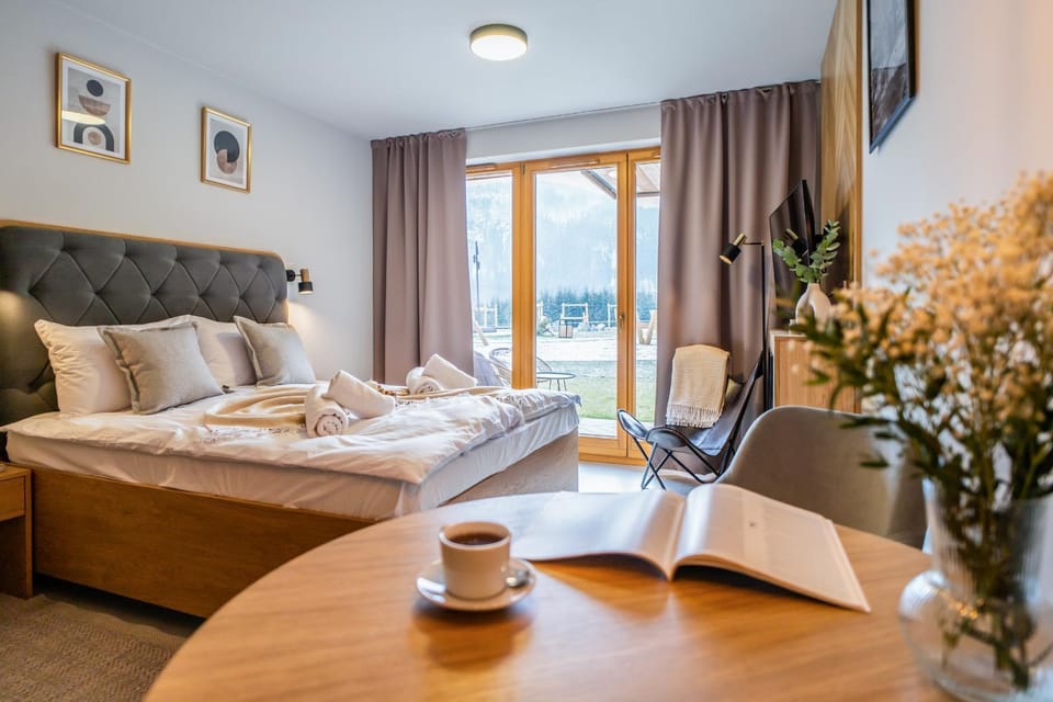 Seating area, Bedroom