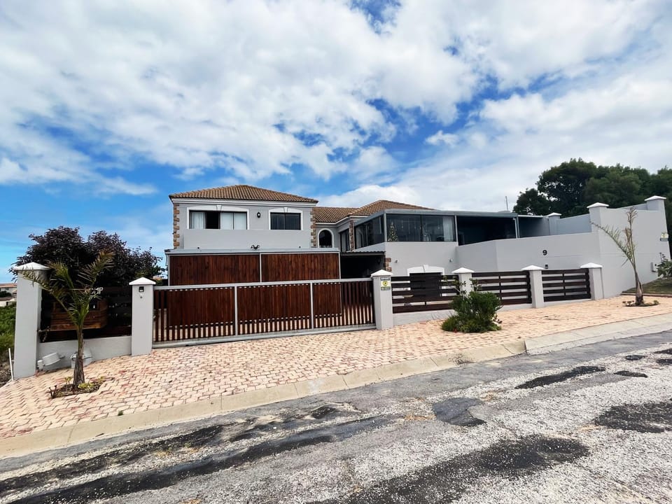 Property building, Street view