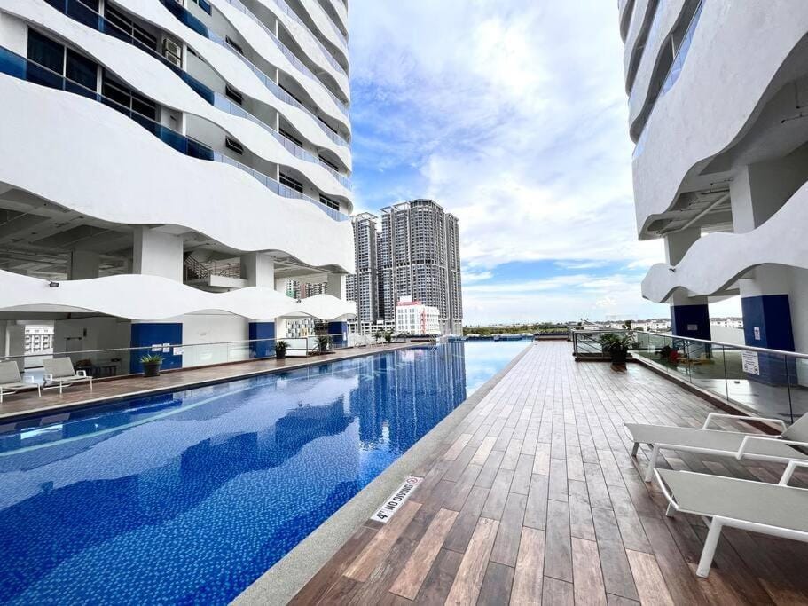Pool view, Swimming pool, Swimming pool