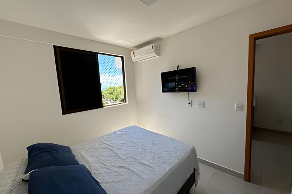 Bed, TV and multimedia, Bedroom, Sea view