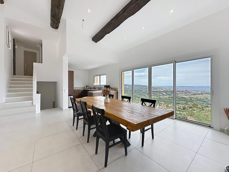 Amazing sea view Villa near Cannes, Pool, 5 bedrooms, 4 bathrooms Villa in Mandelieu-La Napoule