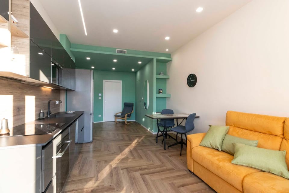Kitchen or kitchenette, Living room