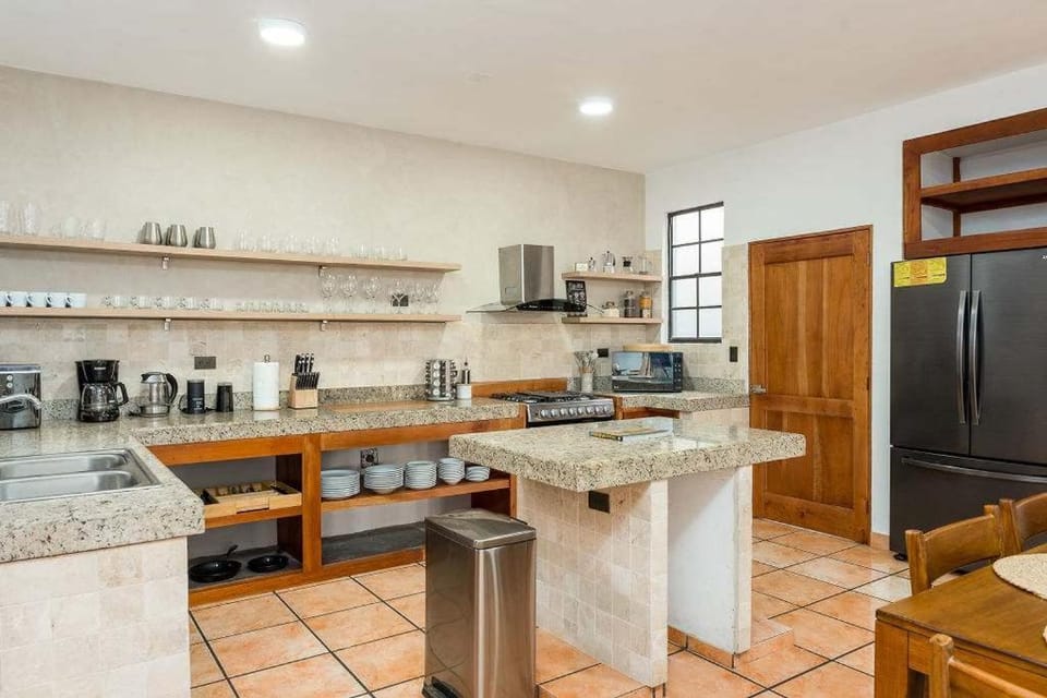 New in the heart of the city 5 min to US Embassy House in San Salvador