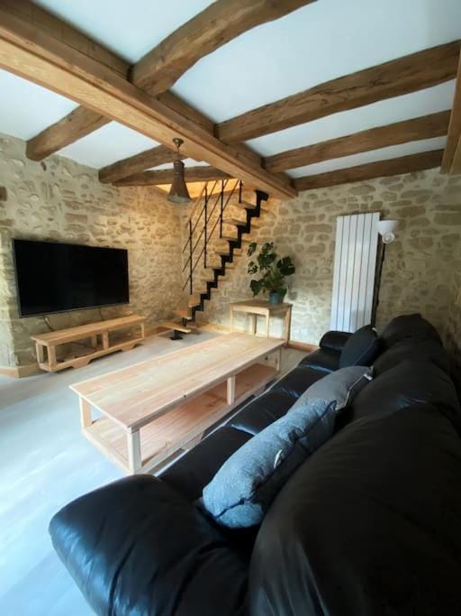 Gîte : La vieille bâtisse. House in Provence