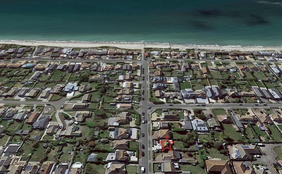 Neighbourhood, Bird's eye view, Beach, Sea view