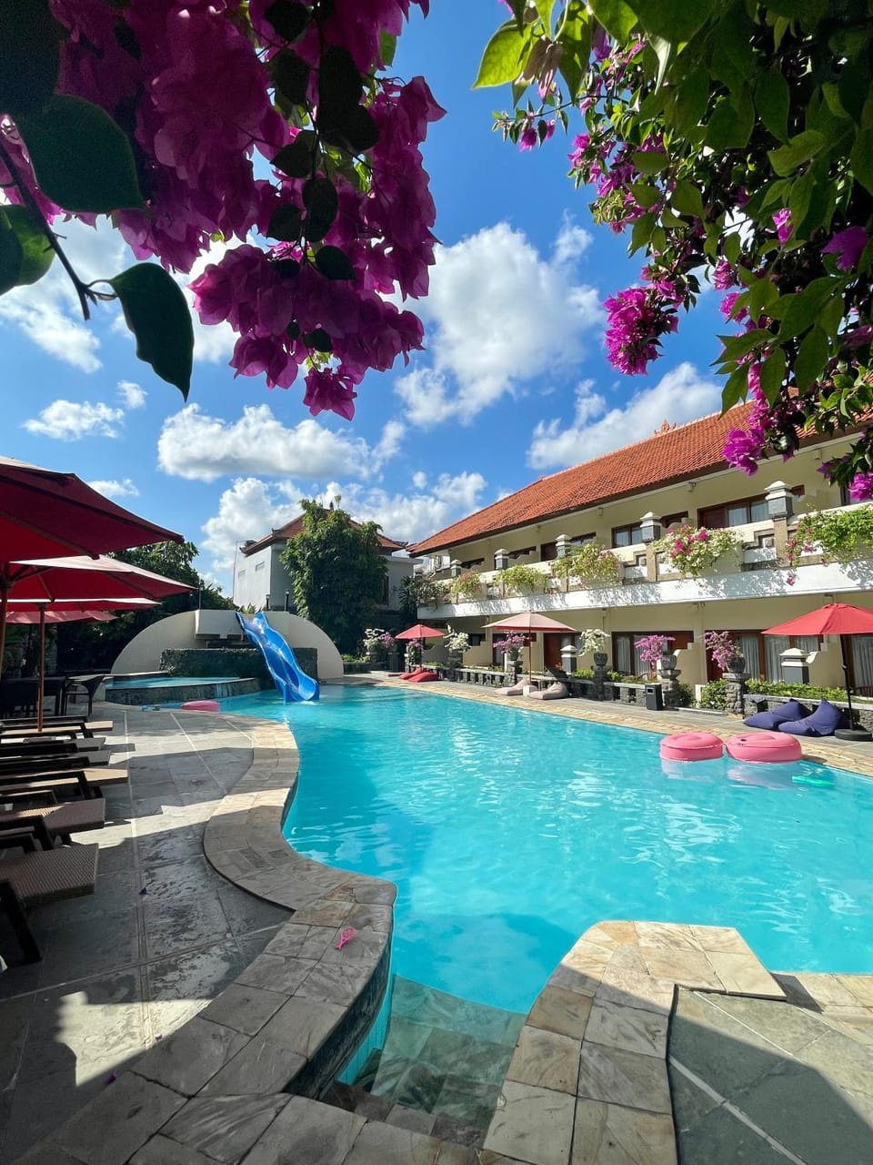 Swimming pool
