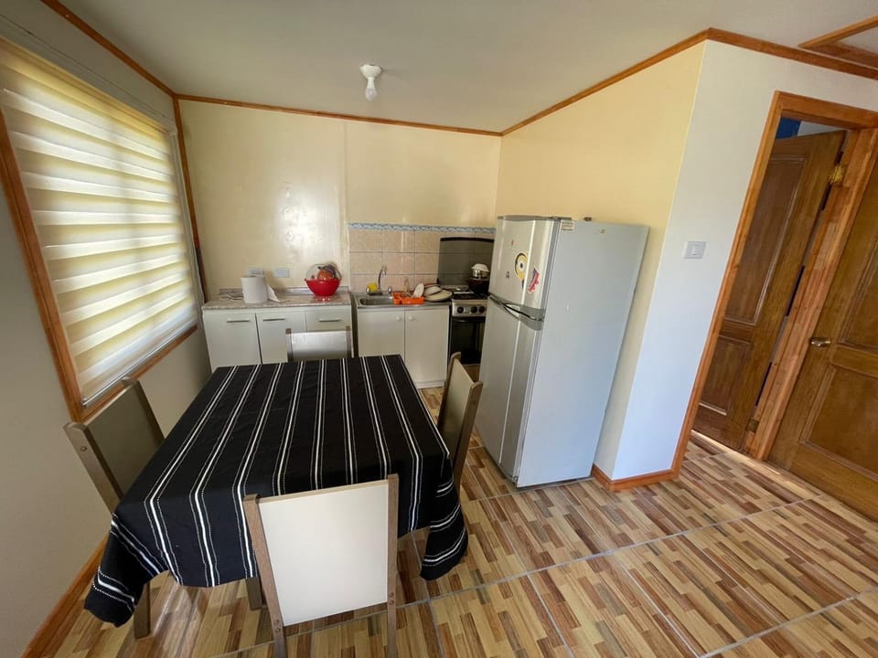 Kitchen or kitchenette, Dining area, pet friendly
