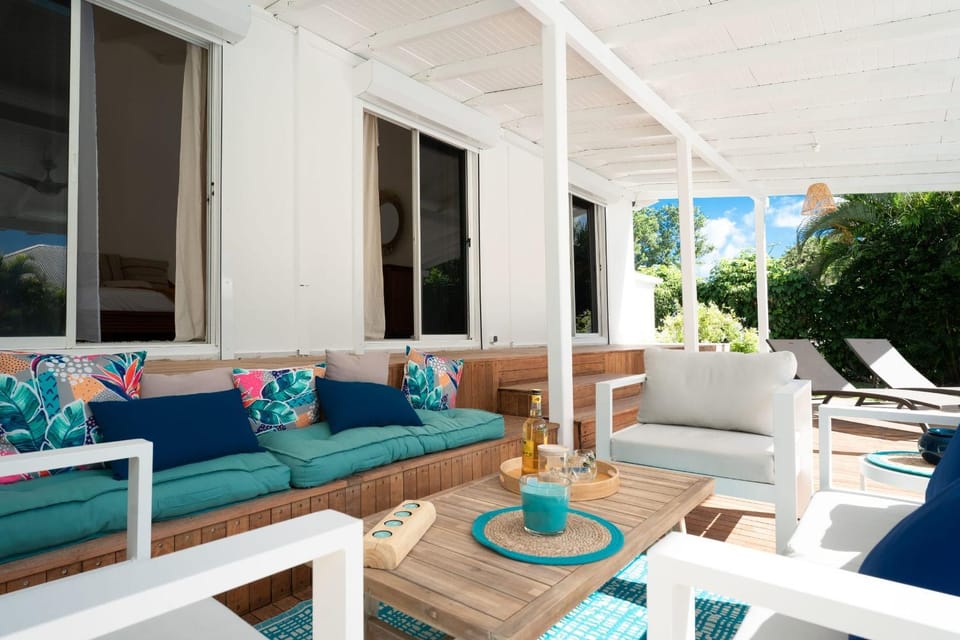 Patio, Day, Garden, View (from property/room), Balcony/Terrace, Living room, Seating area, Garden view, sunbed