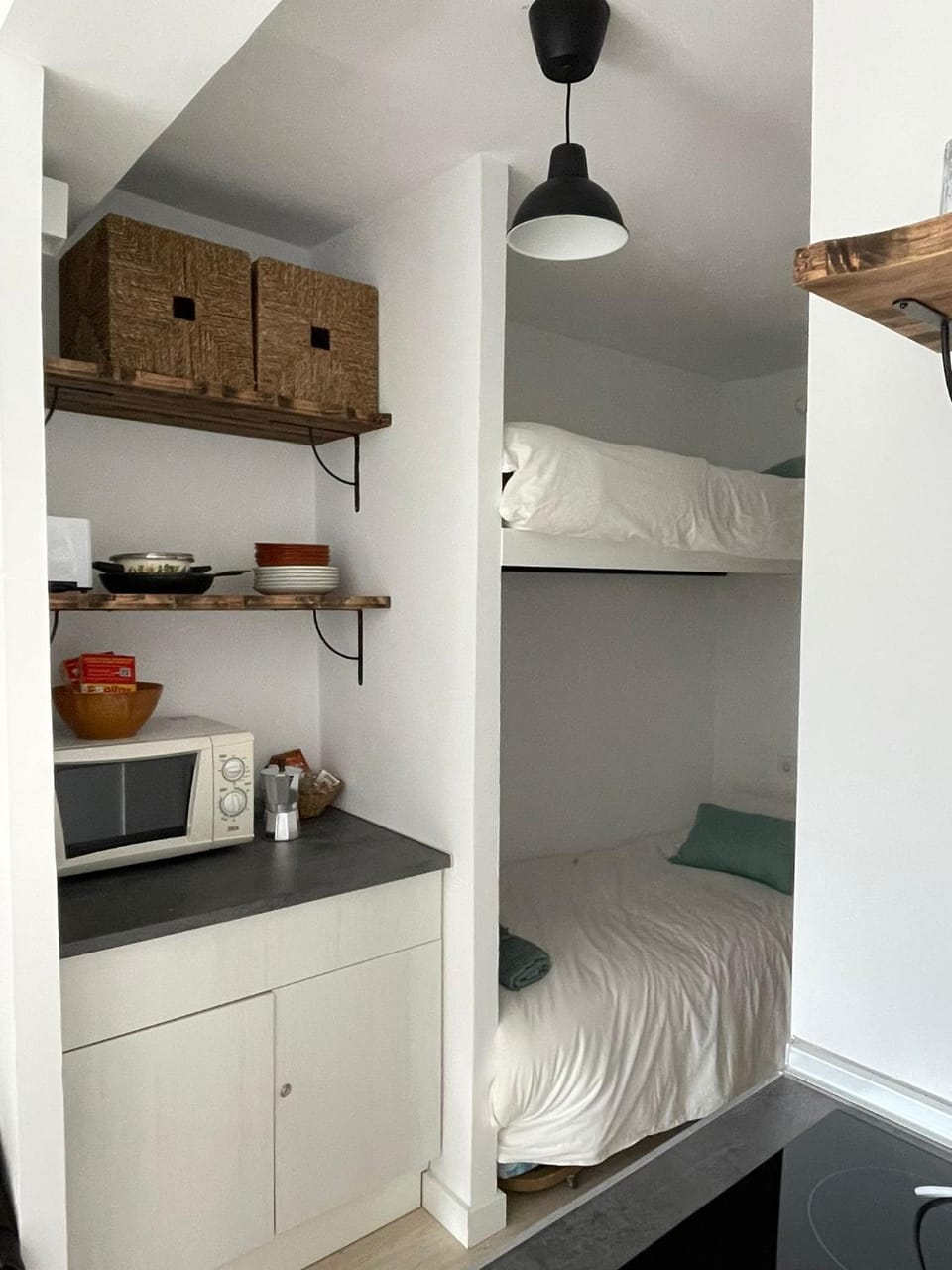 Kitchen or kitchenette, bunk bed