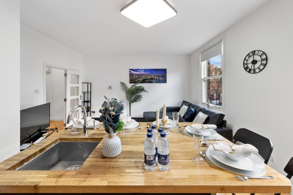 TV and multimedia, Dining area