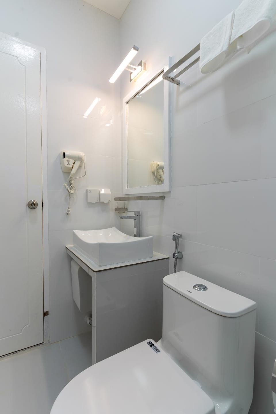Toilet, Bathroom, towels