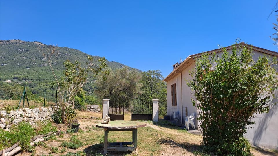 House 300m river 9kms Grasse 30mn Nice Cannes House in French Riviera