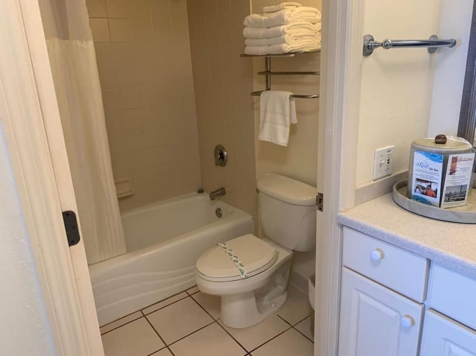 Sea Swept Ocean Front Studio Apartment in Holly Hill
