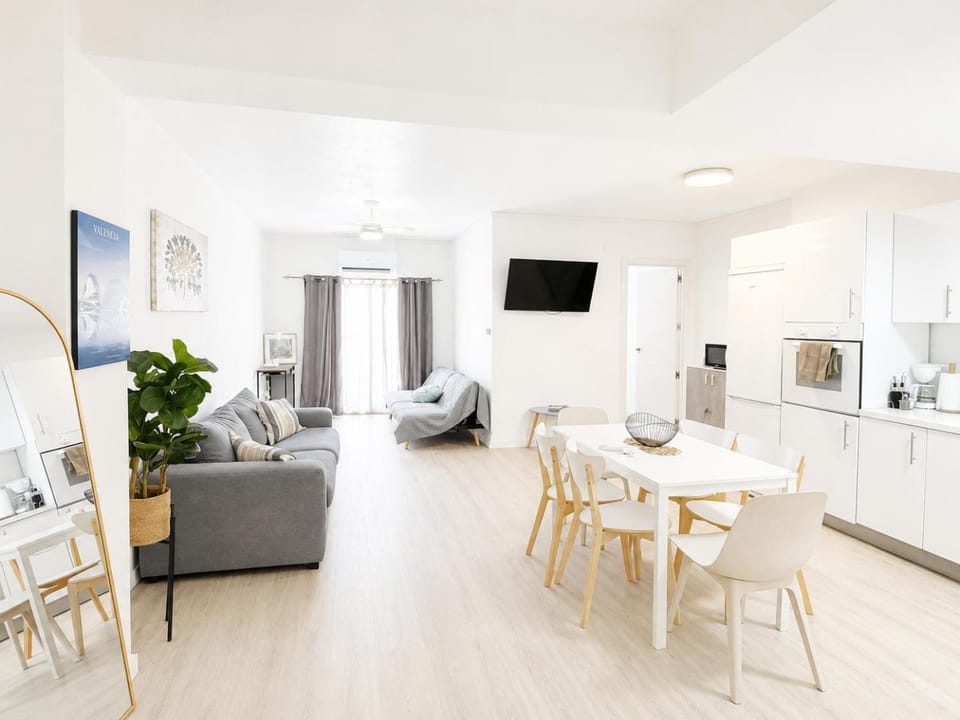 Aroma D Valencia Luxury Designer Apartment with Terrace Sleeps 7 Apartment in Valencia