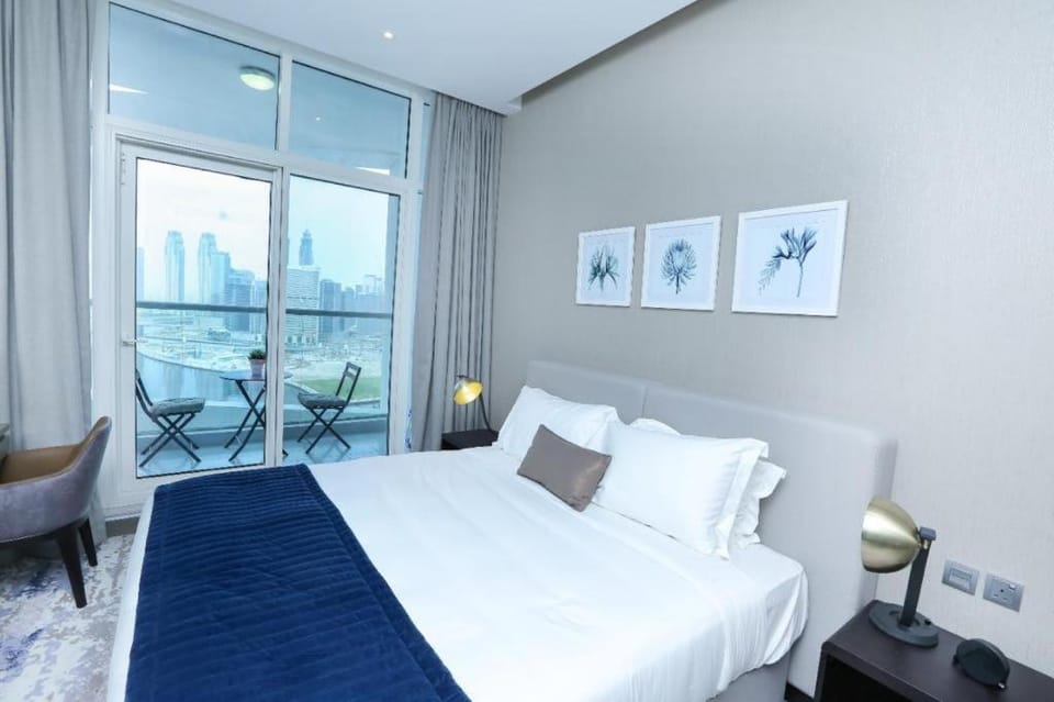 DAMAC MAISON PRIVE - Deluxe Studio With Balcony & Water Canal View Apartment in Dubai