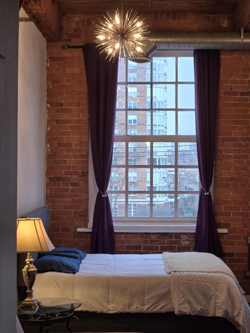 Bed, View (from property/room), Bedroom, City view