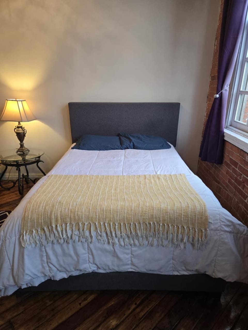 Property building, Bed, Bedroom