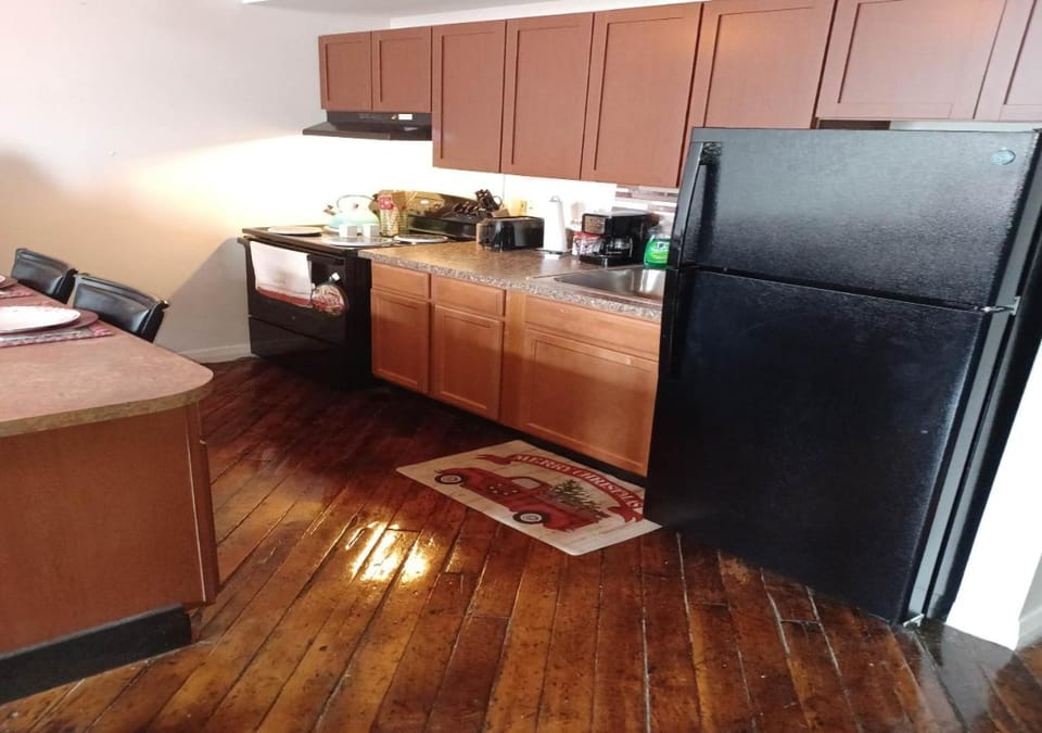 Coffee/tea facilities, Kitchen or kitchenette, Dining area, oven, pet friendly, stove, stove, toaster, toaster, toaster, kitchen, kitchen