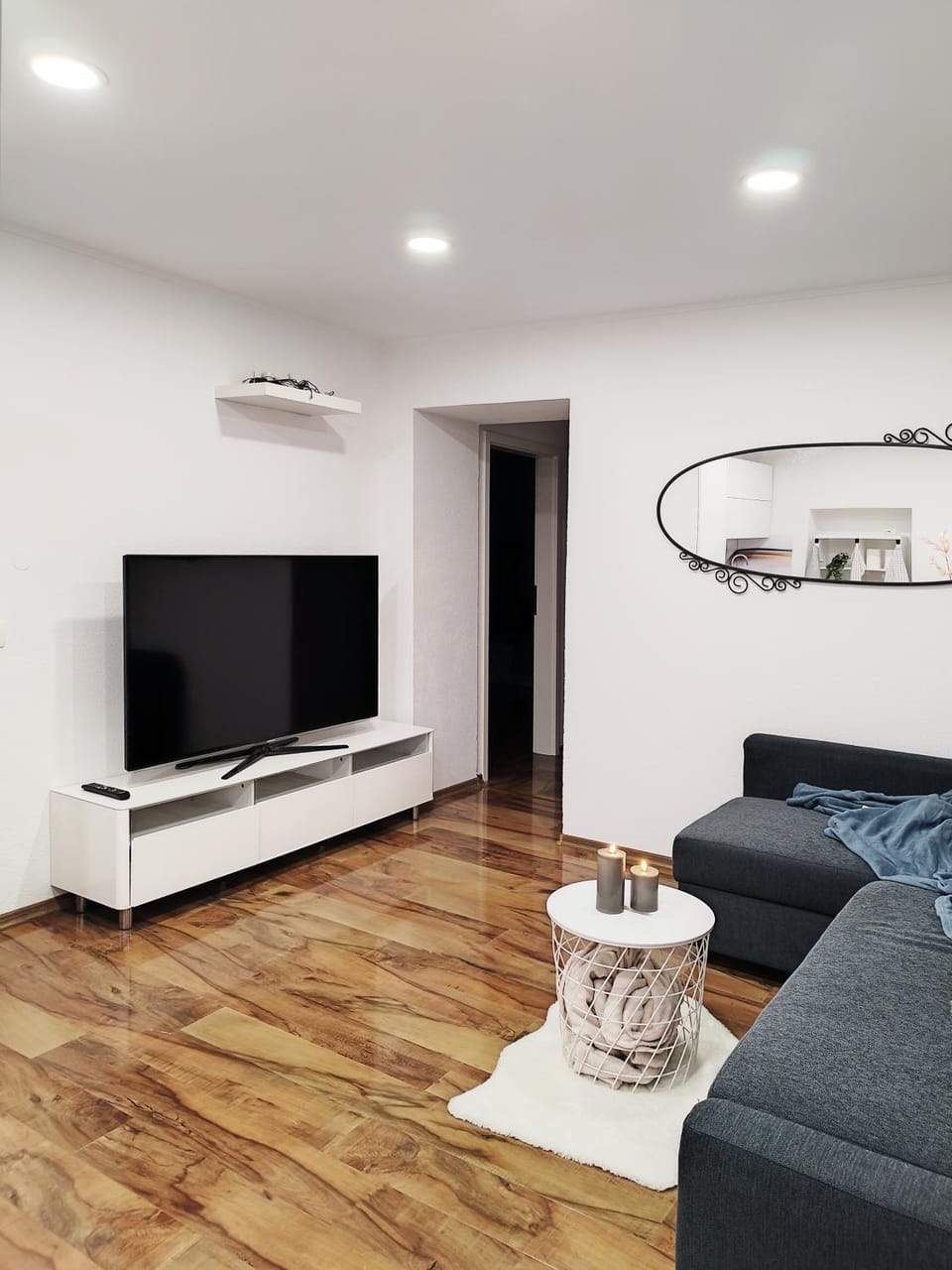 TV and multimedia, Living room, Seating area