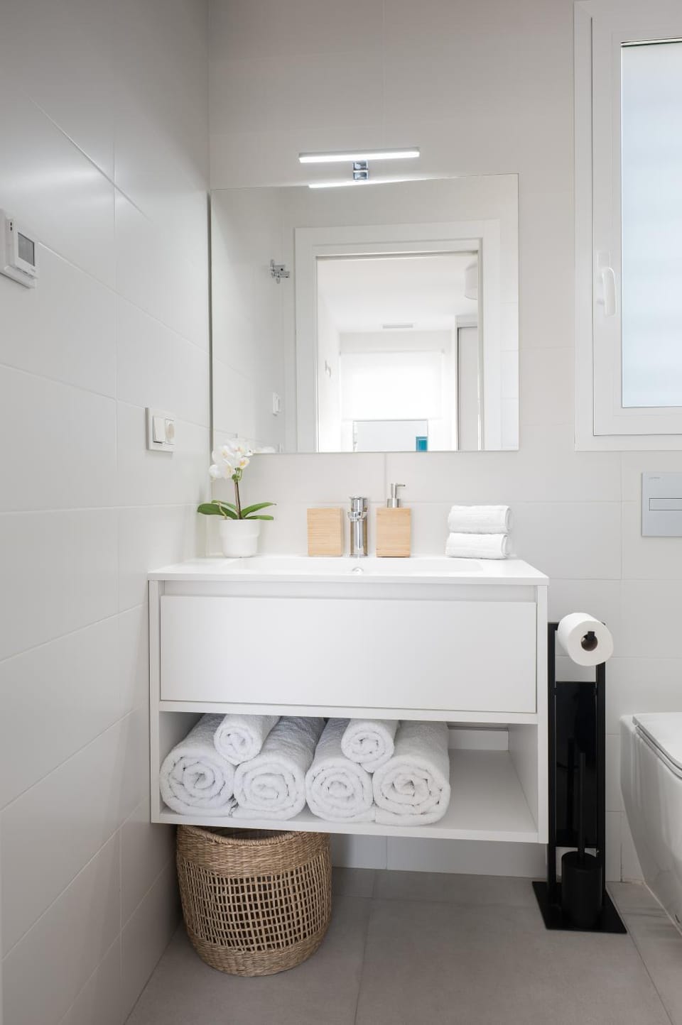 Bathroom, towels