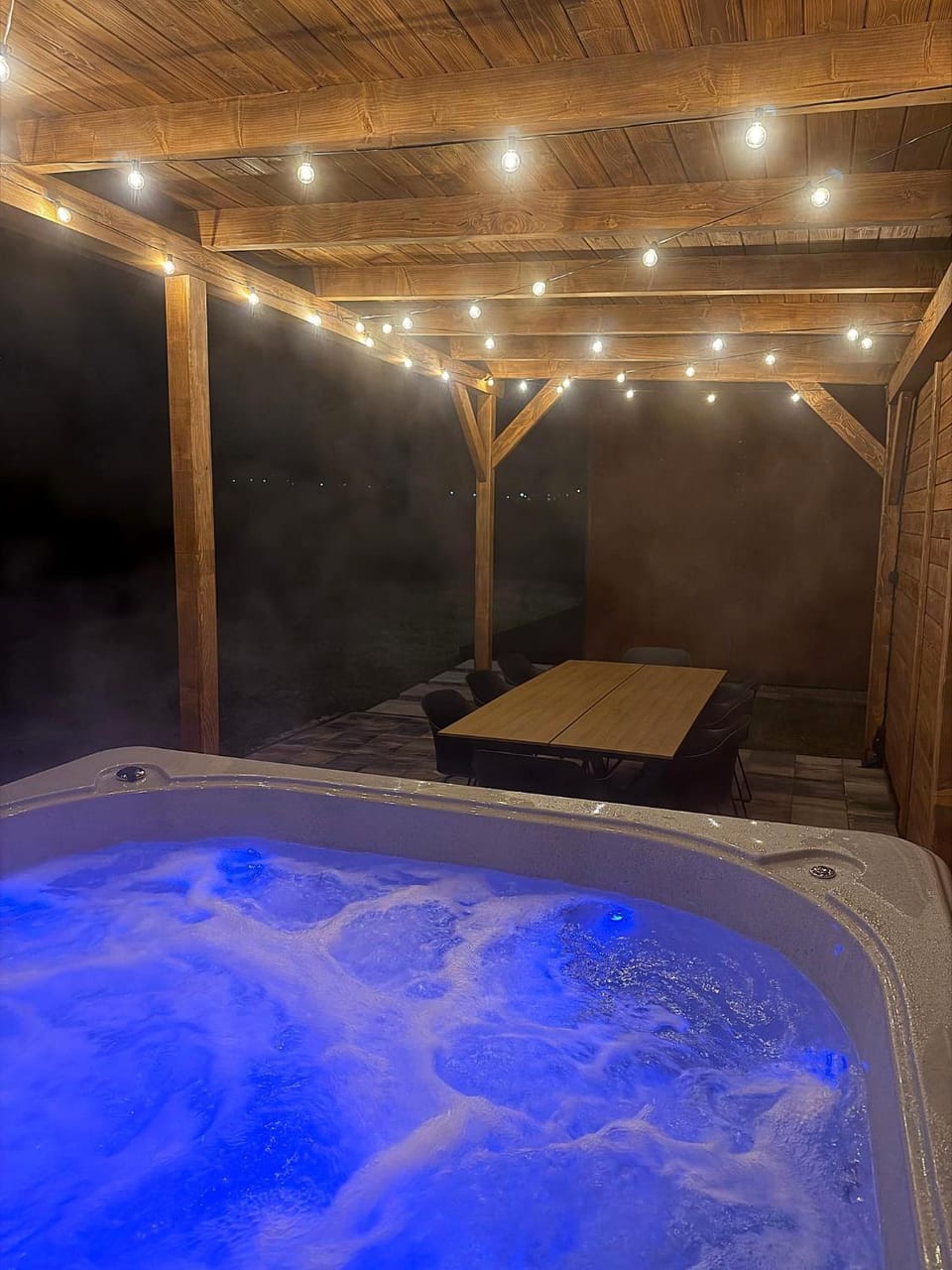 Górska Stodoła - Domek z Prywatnym Jacuzzi House in Lesser Poland Voivodeship