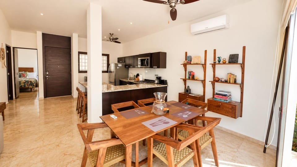 Townhome with private Rooftop & Jacuzzi - Beach across street Villa in State of Quintana Roo