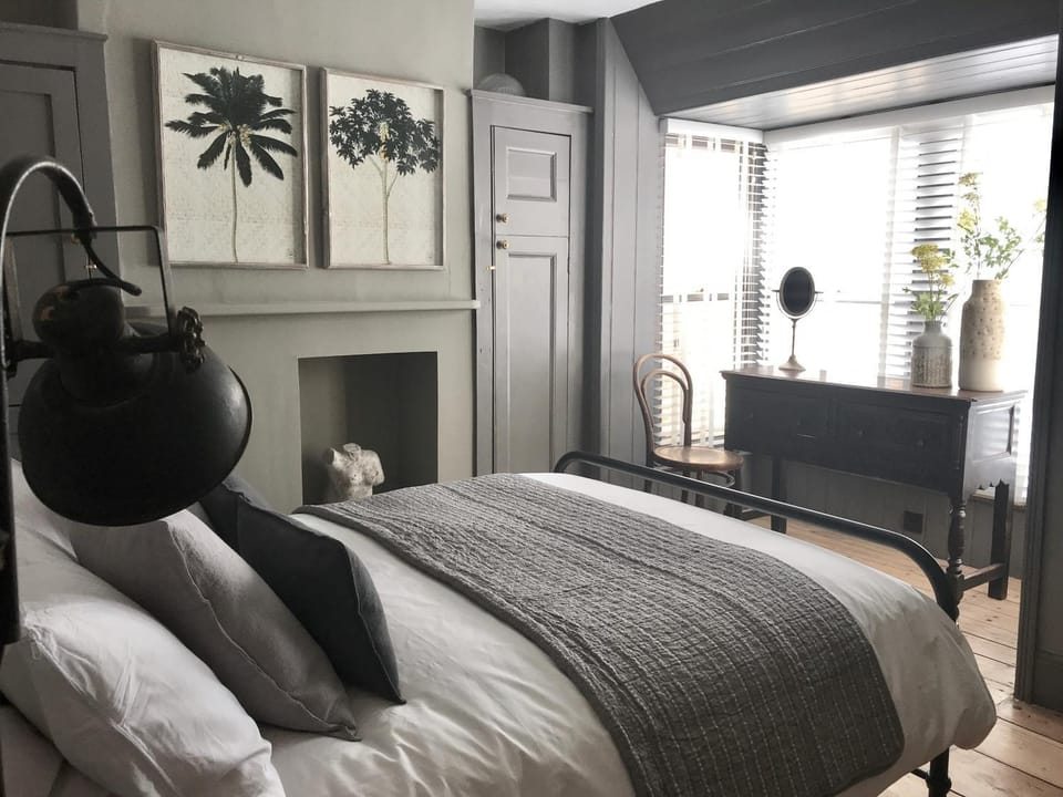 Bed, Beach, Bedroom, wardrobe