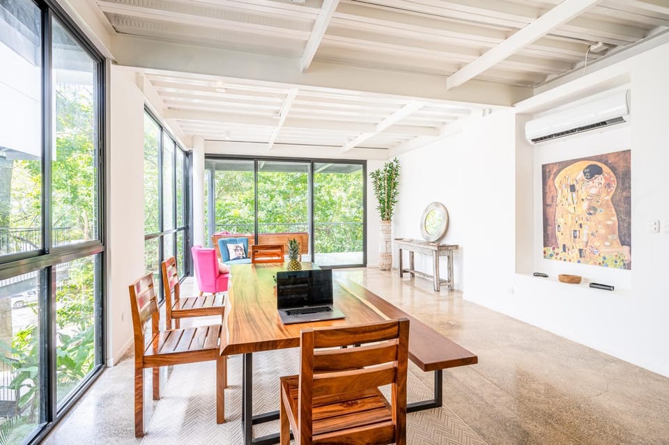 Living room, Seating area, Dining area, locker, locker, air conditioner