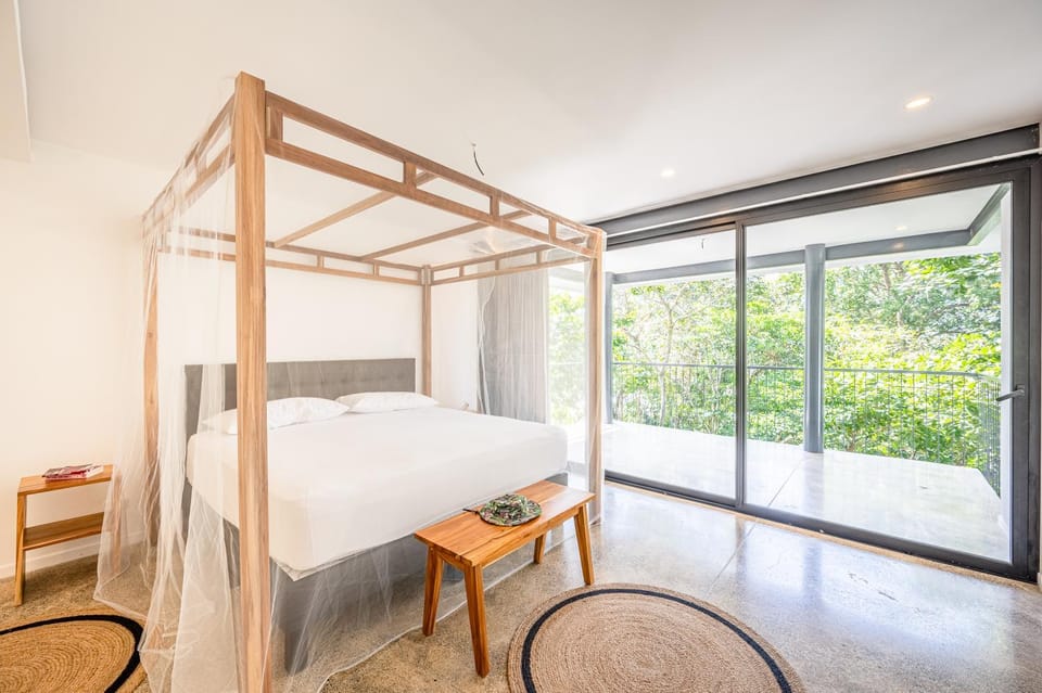 Bed, View (from property/room), Balcony/Terrace, Photo of the whole room, Bedroom, locker, locker, air conditioner