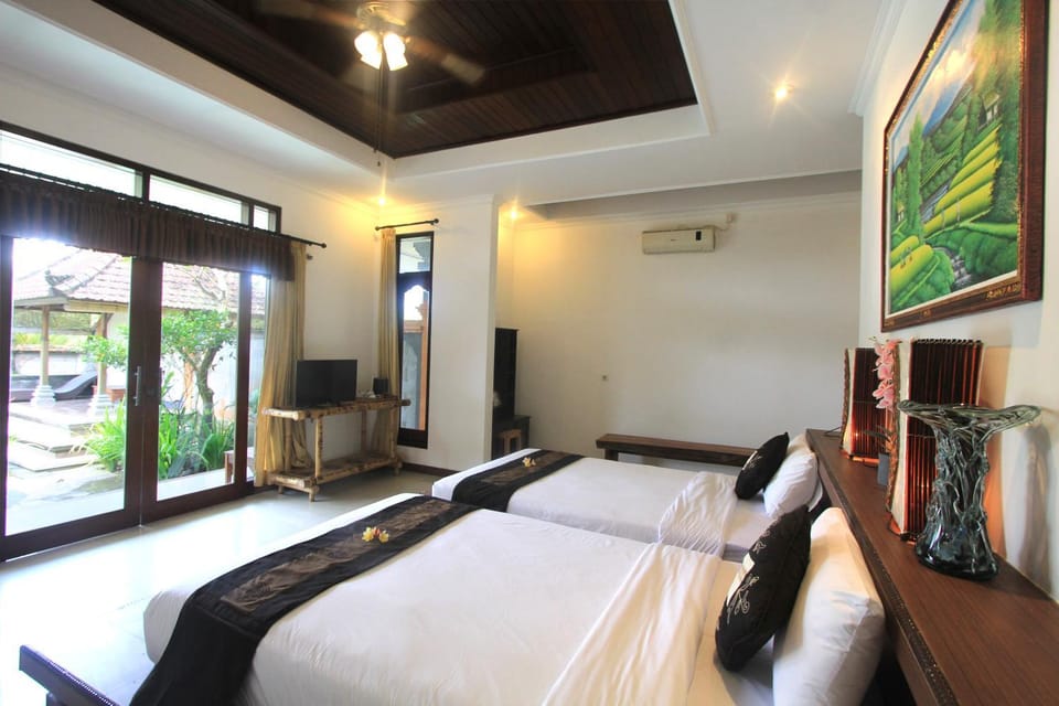 Bed, TV and multimedia, Photo of the whole room, Bedroom, air conditioner