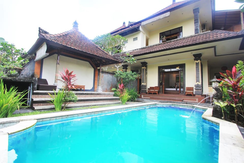 Property building, Pool view, Swimming pool