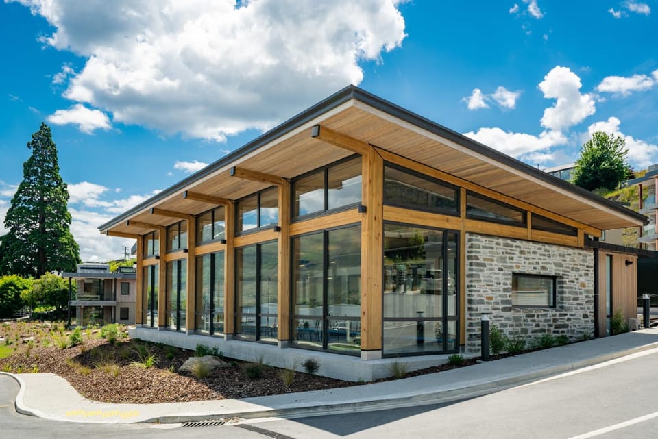 Property building, Day, Swimming pool