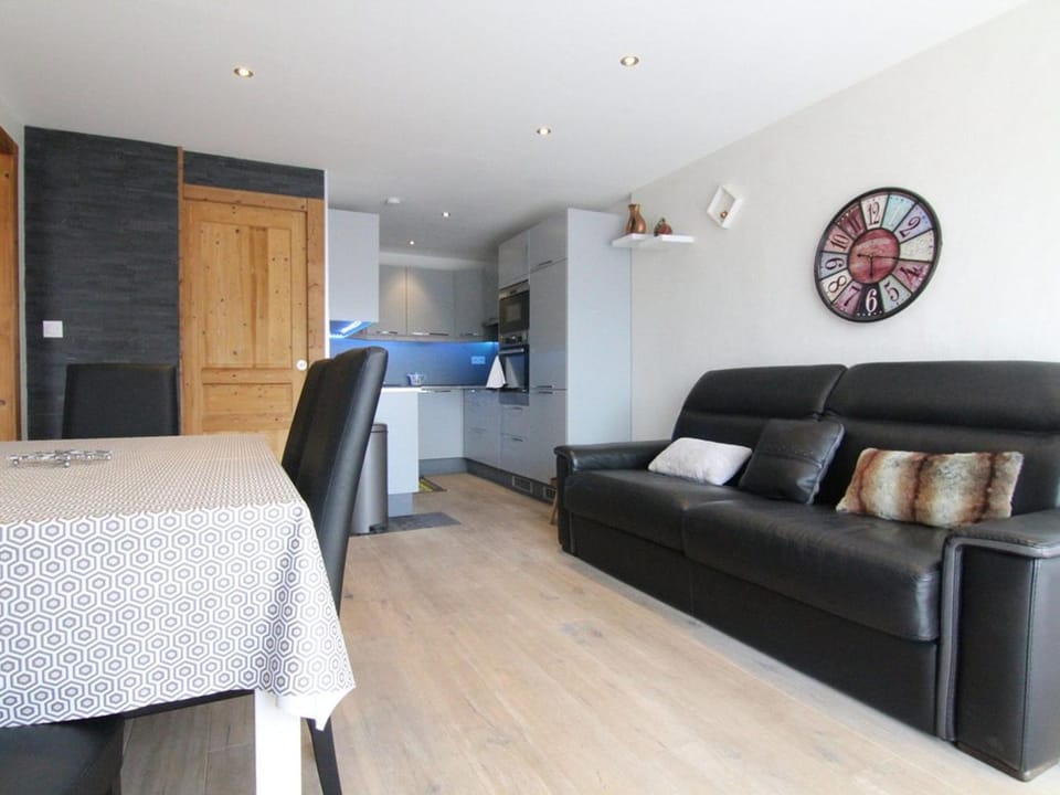 Appartement cosy avec balcon, 6 pers, proche pistes et commerces, Huez - FR-1-405-199 Apartment in Huez