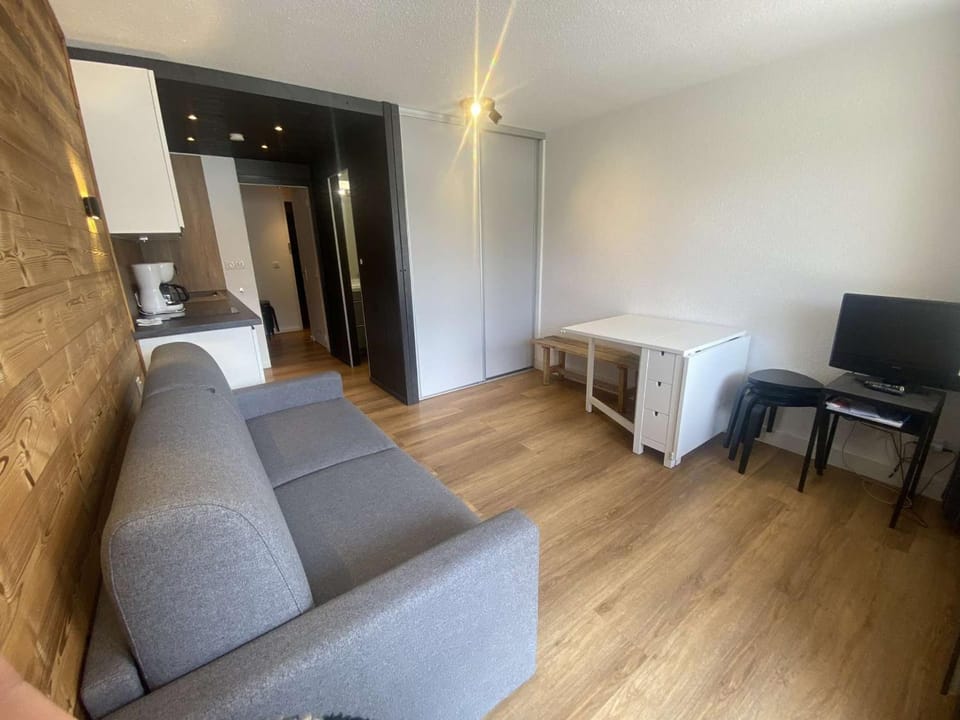 Studio cosy pour 4 pers à L'Alpe d'Huez avec terrasse ensoleillée - FR-1-405-218 Apartment in Huez