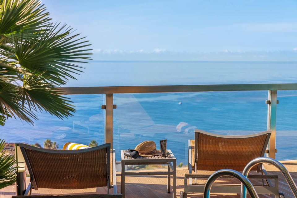 View (from property/room), Balcony/Terrace, Other, Sea view, sunbed