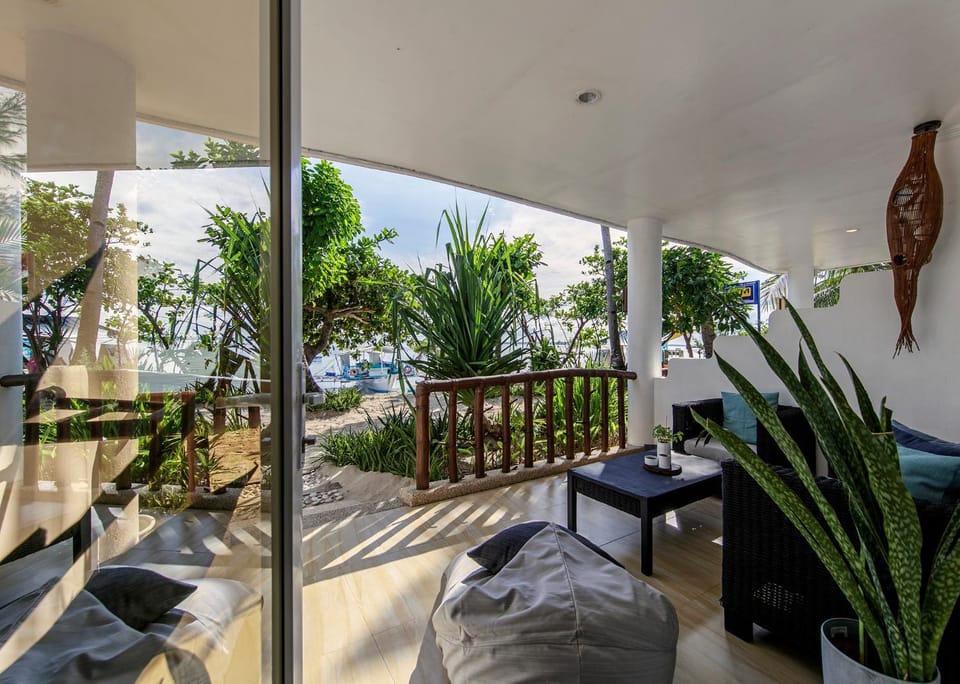 View (from property/room), Balcony/Terrace, Balcony/Terrace, Seating area