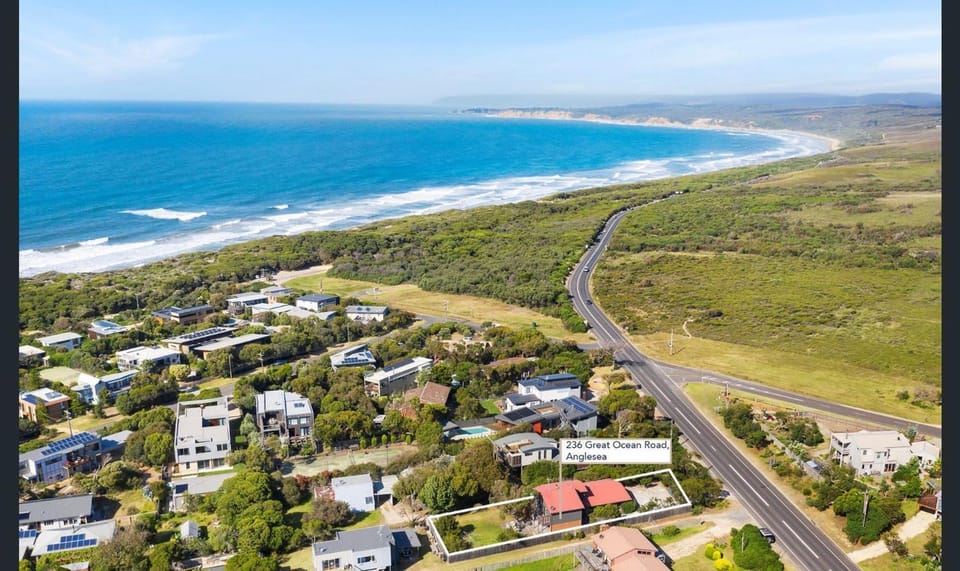 Roadknight Ocean Road View 236 House in Anglesea