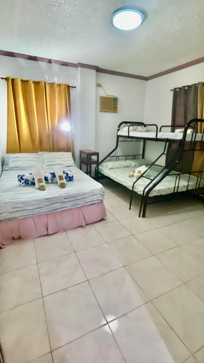 Len Staycation in Panabo 3BDR-2BR-Downstairs Wifi Netflix House in Davao City