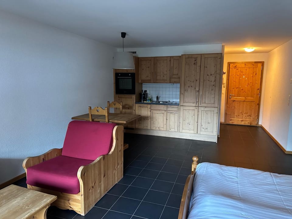 Kitchen or kitchenette, Living room