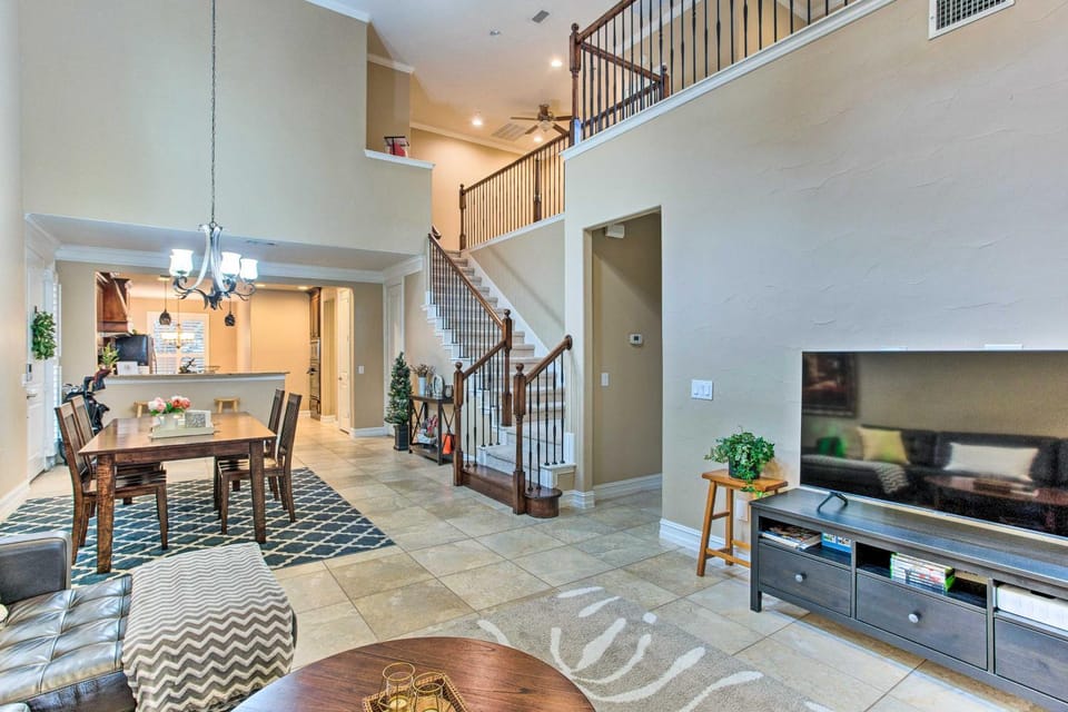 Gorgeous Plano Townhome w/ Patio & Grill! House in Plano