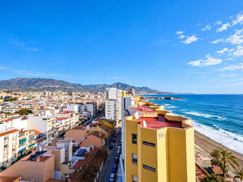 Day, Natural landscape, Beach, Mountain view, Sea view, Location