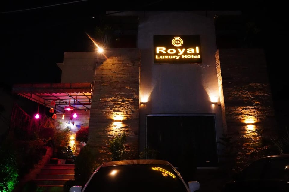 Night, Logo/Certificate/Sign, Street view