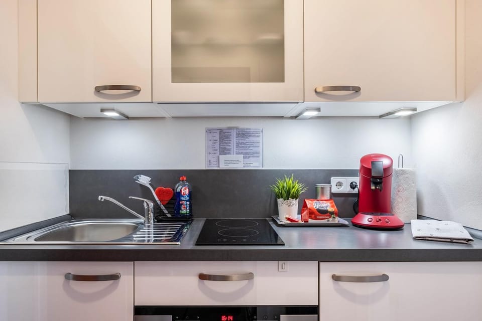 Kitchen or kitchenette, Living room