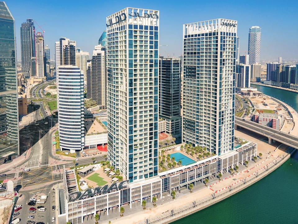 Property building, Day, Bird's eye view, Lake view