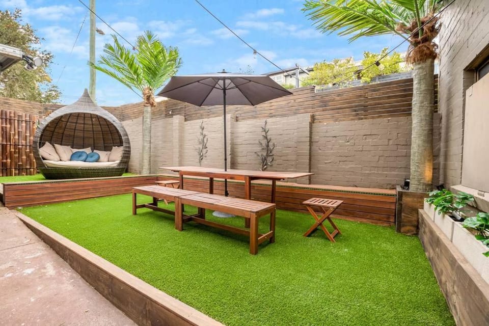 Luxury Retreat Home - 4bed House w/Parking - Mins from CBD Villa in Sydney