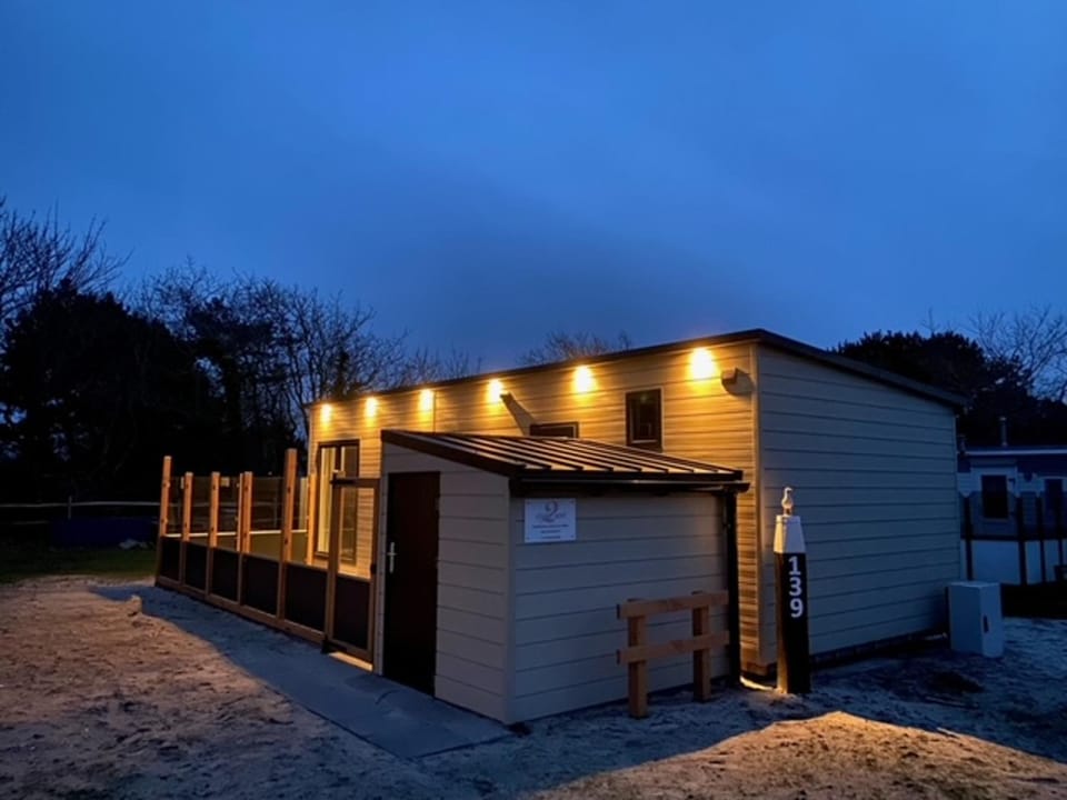 Property building, Night